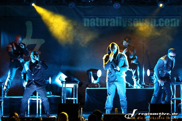 Naturally7 (live in Hamburg, 2012)